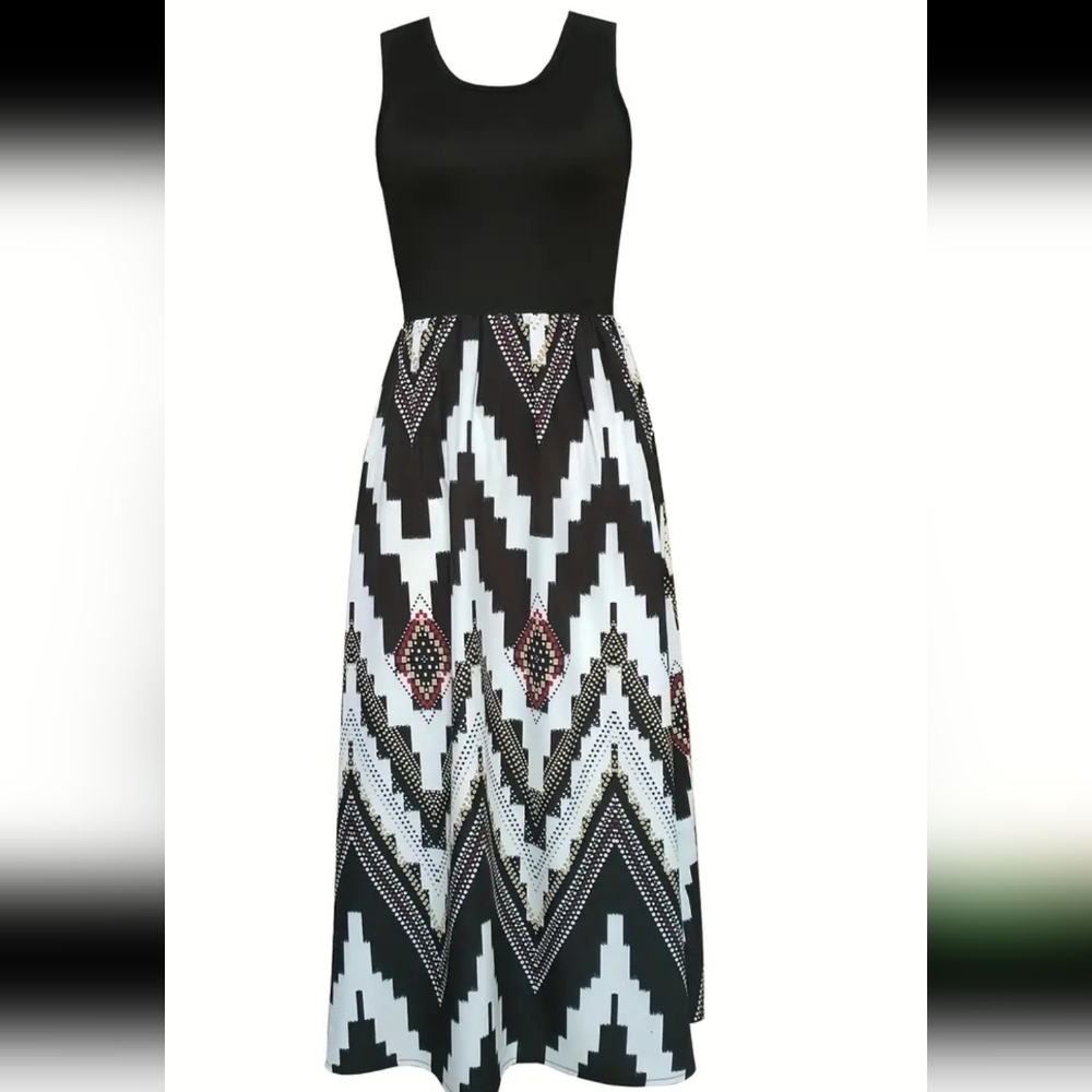 Black and White Geometric Maxi Dress